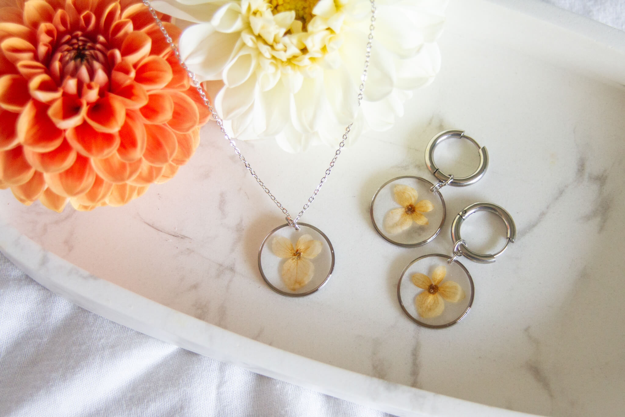 Botanical resin necklace & earrings: Light Brown Hydrangea set 2